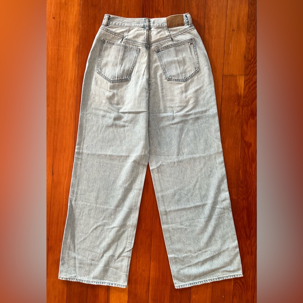 NWT Madewell Superwide-Leg Jeans in Cather Wash: Button-Front Edition - 25 - Picture 11 of 11